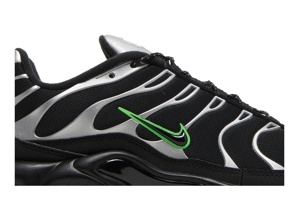 Nike Air Max Plus TN Black Silver Green Strike - vue arrière