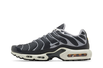 Nike Air Max Plus TN SE Greyscale Cool Grey - détail de la tige